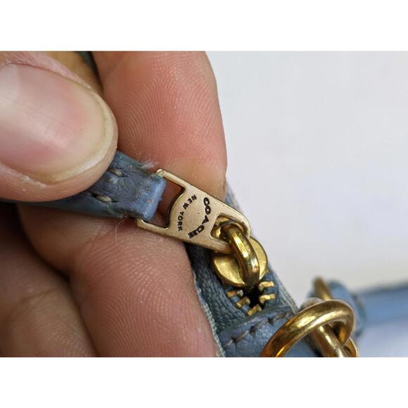 Coach Leather  Wristlet  zip top  5476 Marble Blue Azure signature - Picture 5 of 11